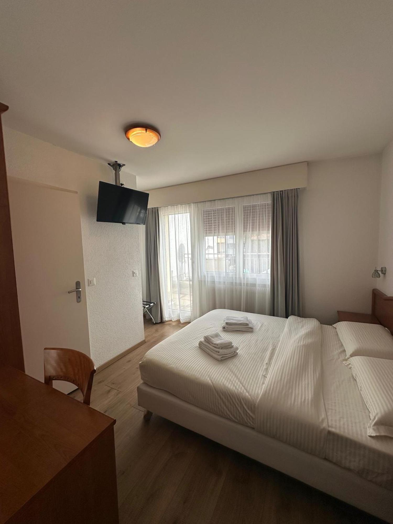 Hotel Du Quai 빌레뉴브 외부 사진