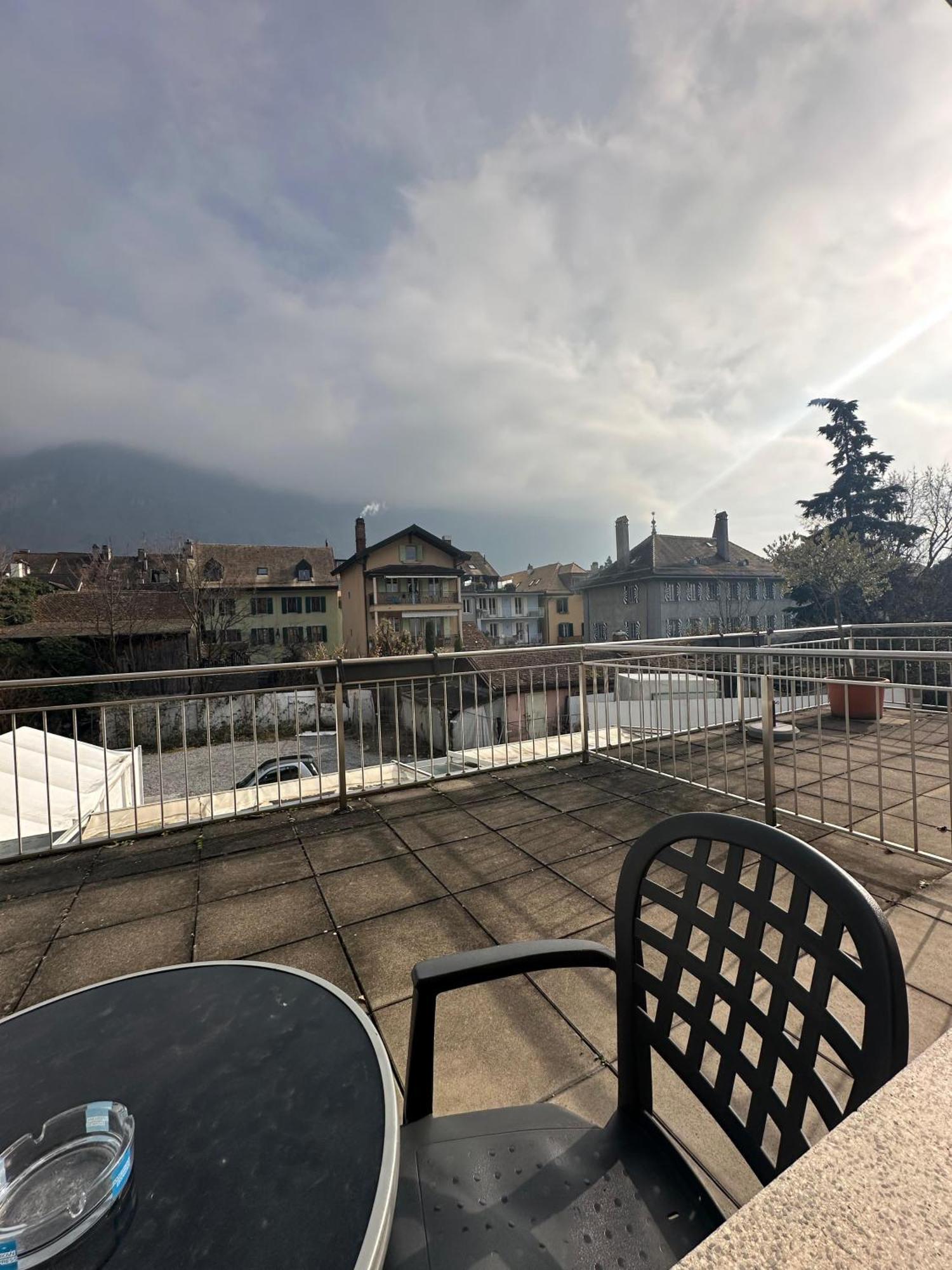 Hotel Du Quai 빌레뉴브 외부 사진