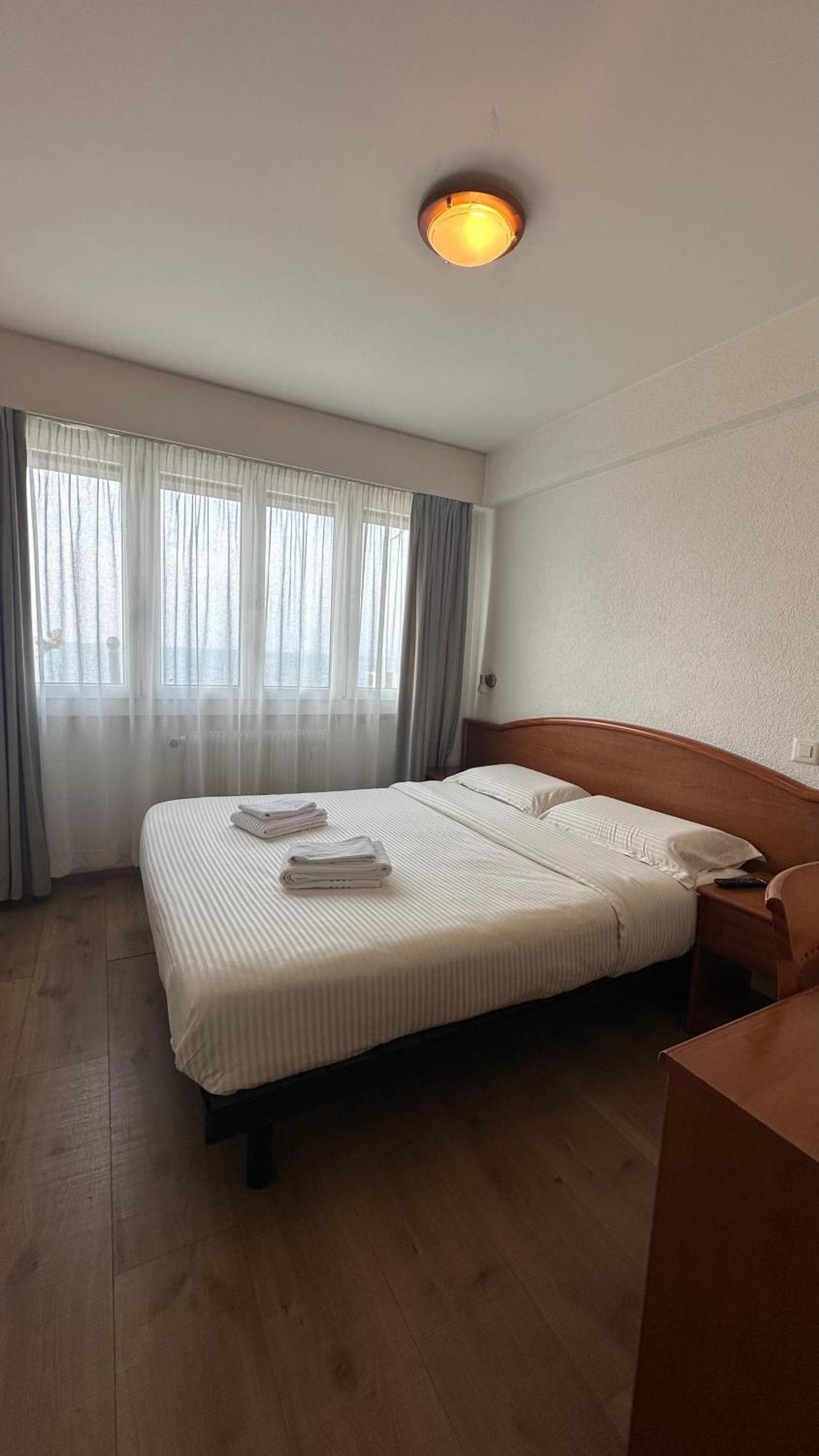 Hotel Du Quai 빌레뉴브 외부 사진