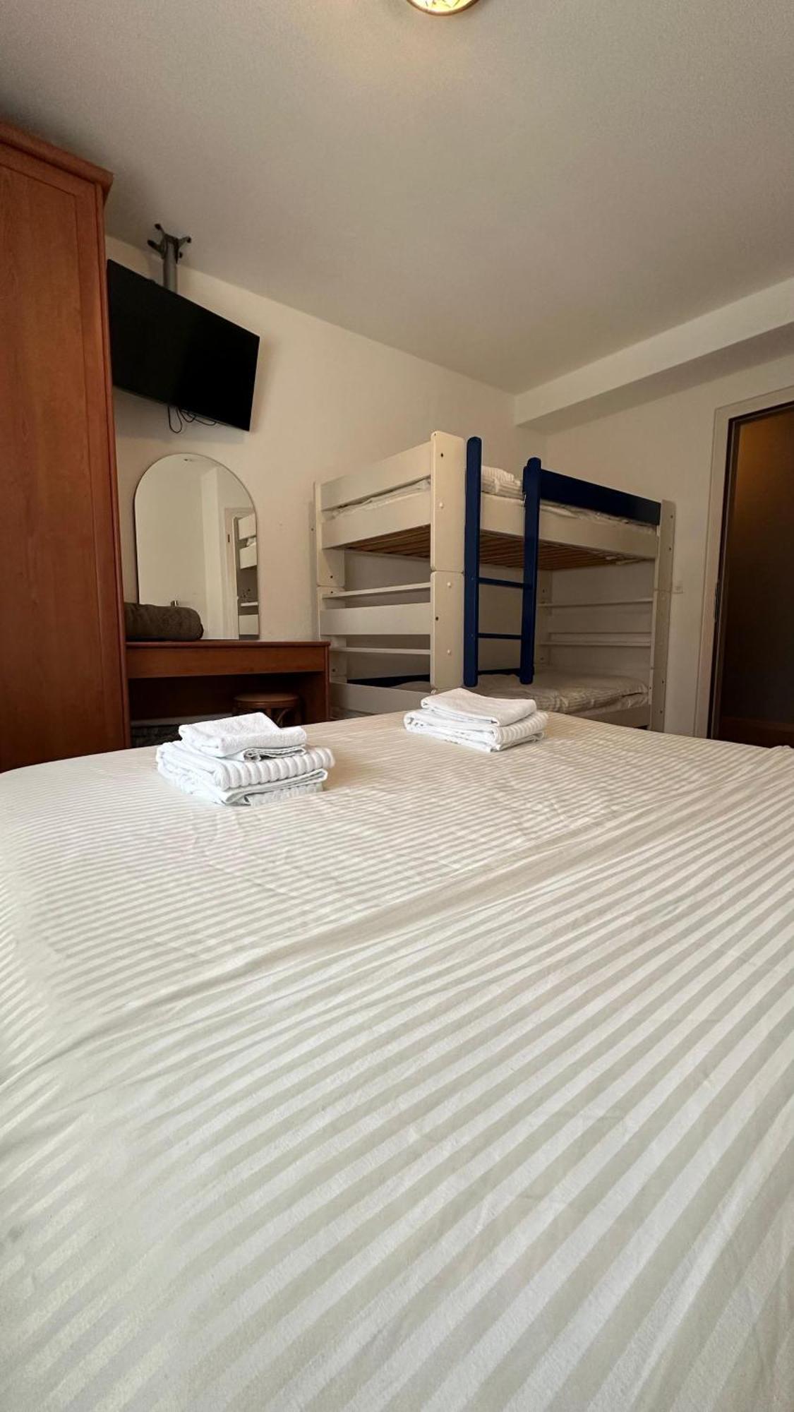 Hotel Du Quai 빌레뉴브 외부 사진