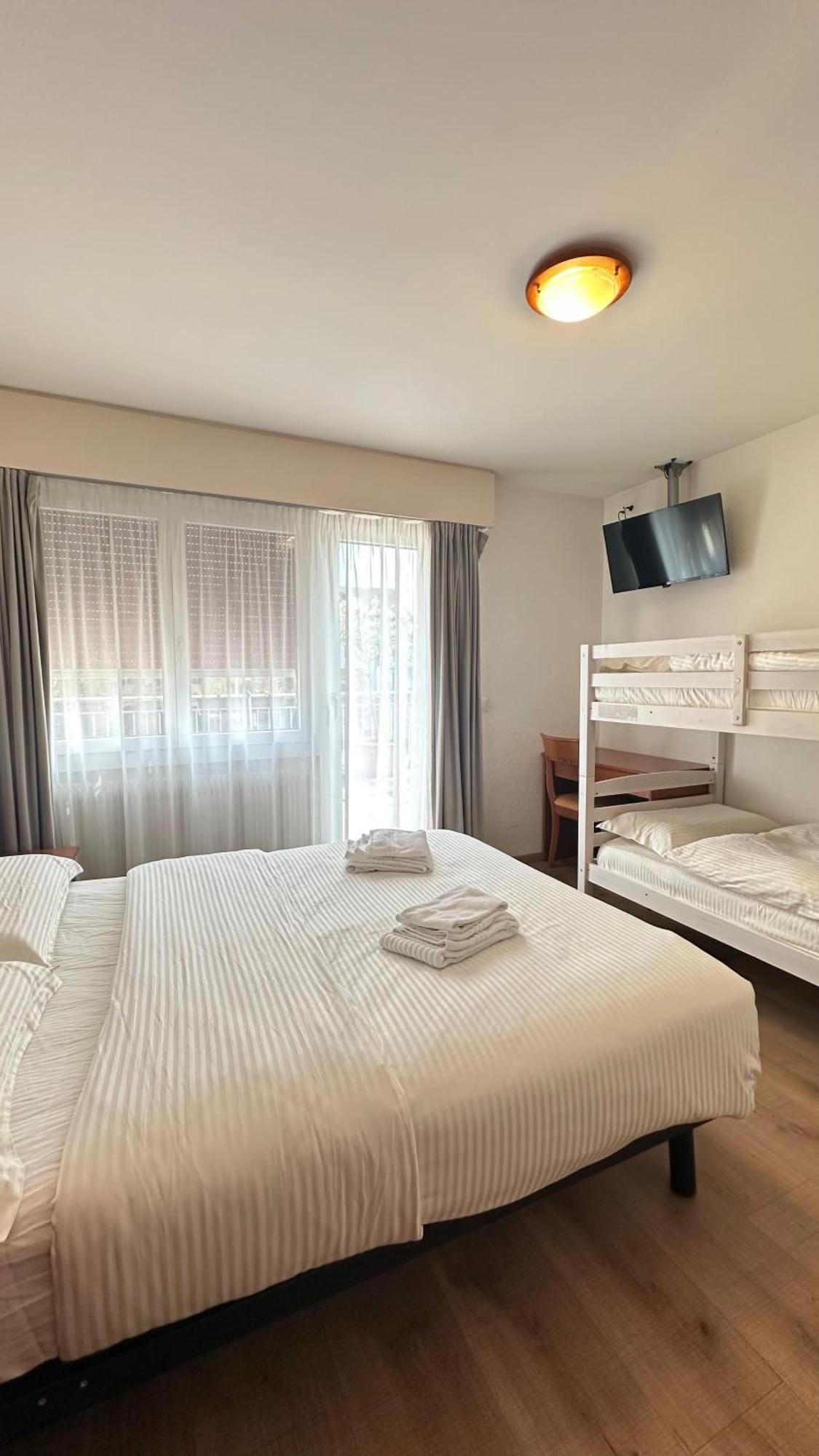 Hotel Du Quai 빌레뉴브 외부 사진