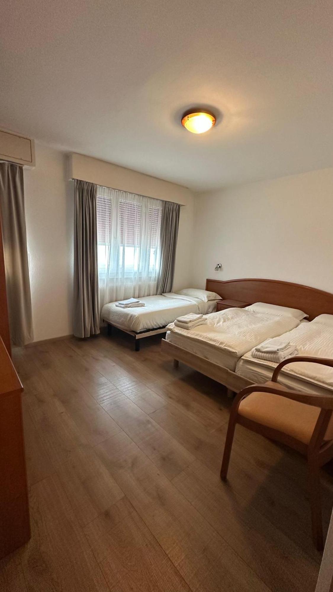 Hotel Du Quai 빌레뉴브 외부 사진