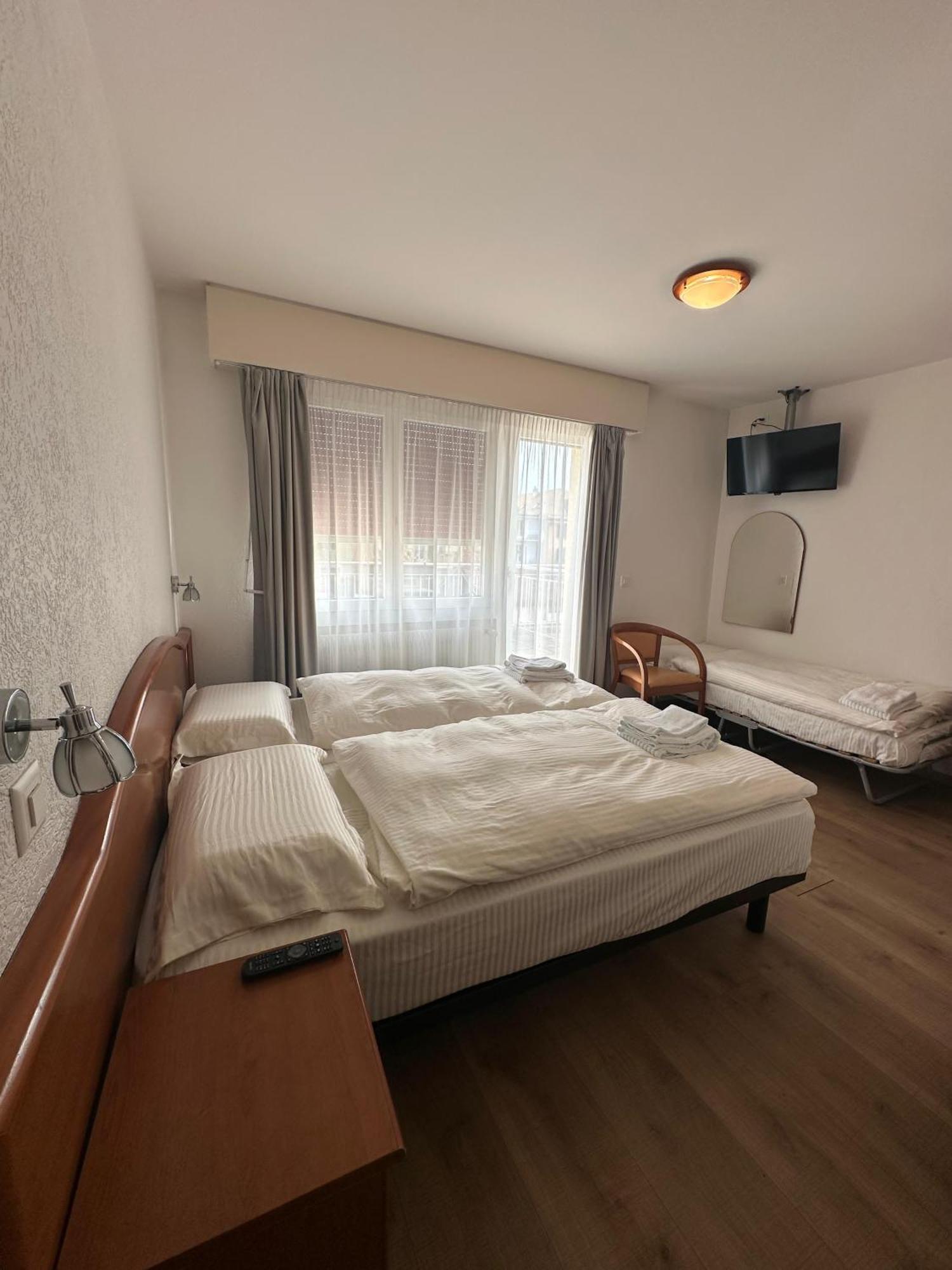 Hotel Du Quai 빌레뉴브 외부 사진