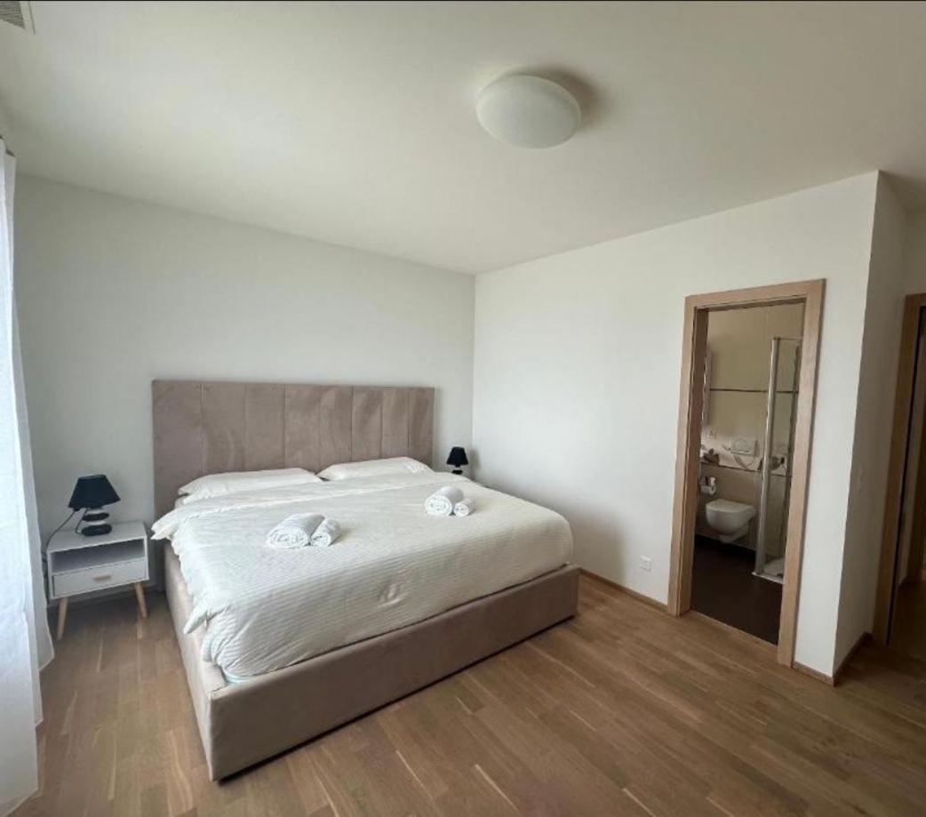 Hotel Du Quai 빌레뉴브 외부 사진